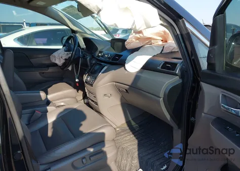 2014 Honda Odyssey Touring/Touring Elite z USA, uszkodzony, nr VIN 5FNRL5H99EB015166